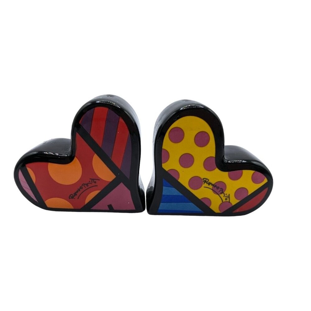 SET OF ROMERO BRITTO HEART SHAPED SALT AND PEPPER SHAKERS - Picture 7 of 9